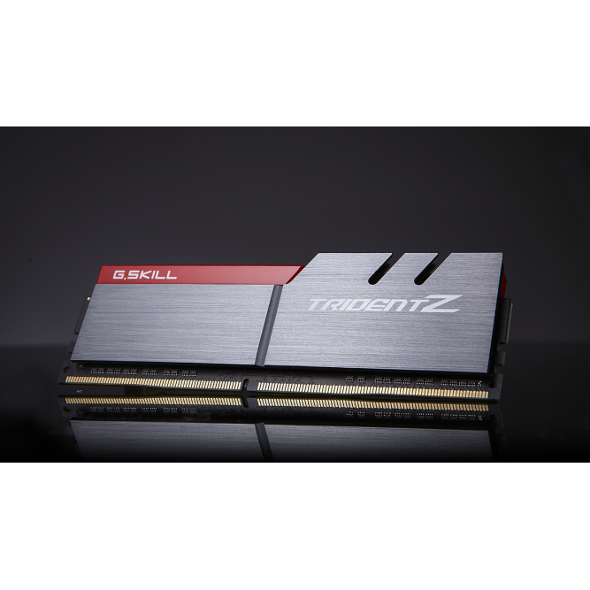 Memorie Trident Z Silver Red 32GB (2x16GB) DDR4 3200MHz CL16 Dual Channel Kit