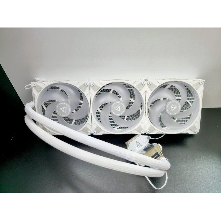 Cooler Resigilat Liquid Freezer III 420 A-RGB Racire cu Lichid AIO 420MM Intel/ AMD Alb