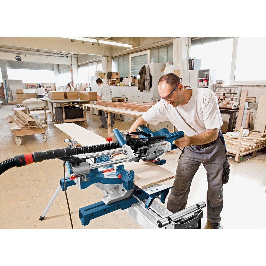 Fierastrau electric circular stationar GCM 8 SJL , 1600W, 216mm