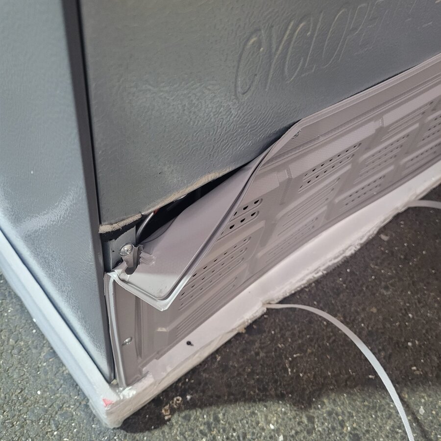 Frigider Cu Doua Usi Resigilat RD4650XTBE 465 L H185 Clasa E Total No Frost Lumina LED Negru