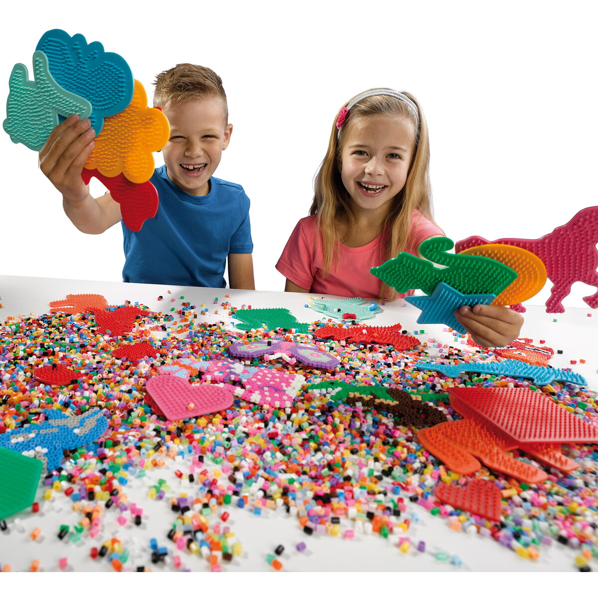 Jucarie Creativa Set margele de calcat colorate pentru copii (12000 bucati)